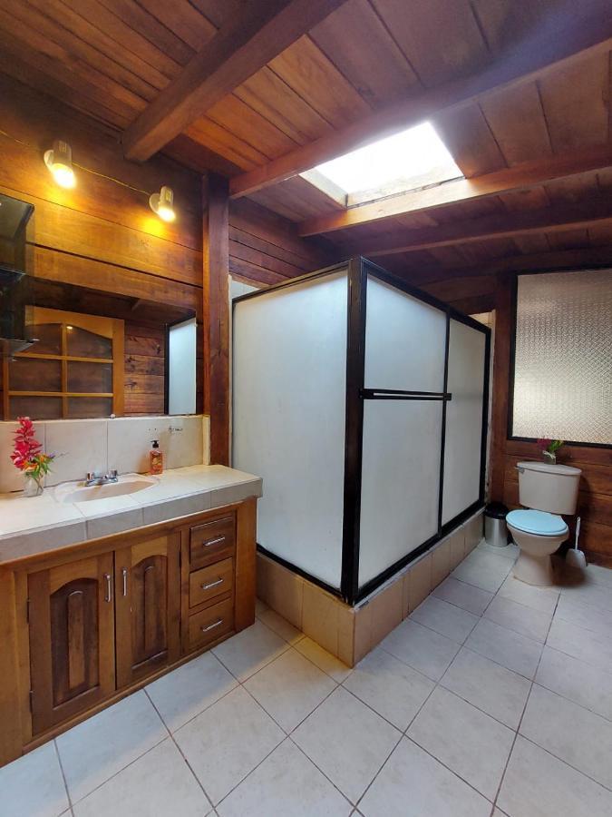 The Temple Ii, Mindo Hotel Стая снимка